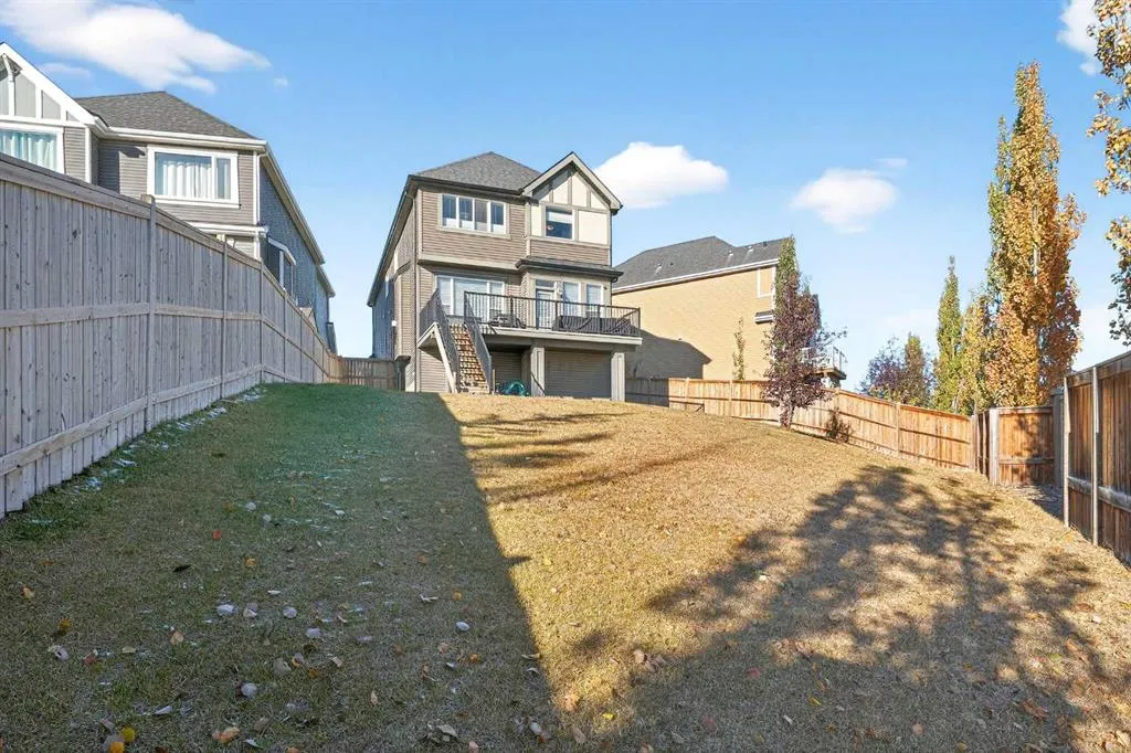 131 Sherwood Bay NW