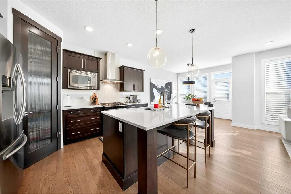 131 Sherwood Bay NW