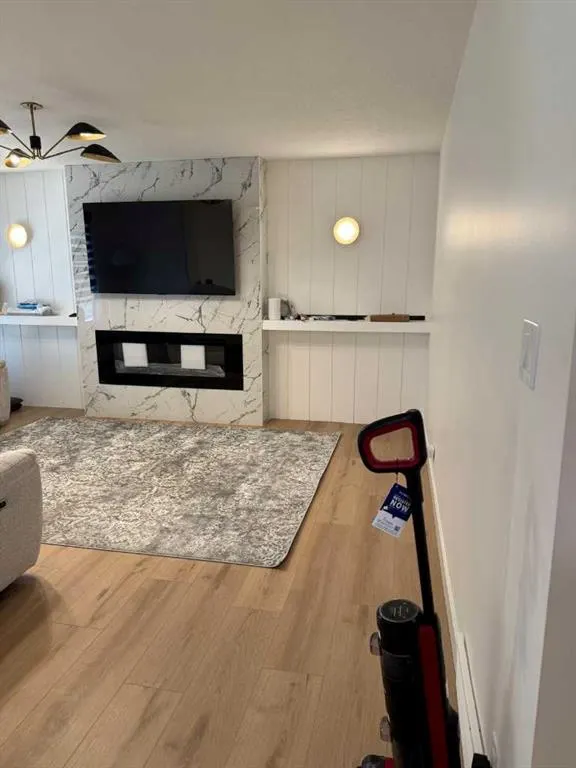 387 Templeview Drive NE