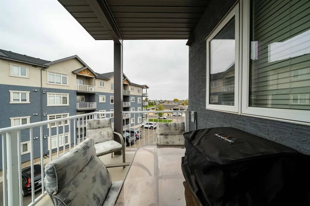 19 Terrace View NE, #401