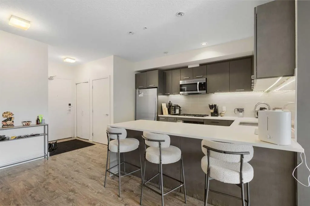 323 20 Avenue SW, #314