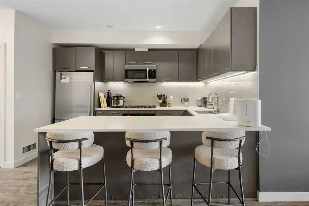 323 20 Avenue SW, #314