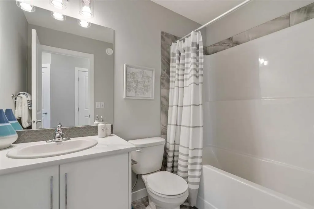 931 Legacy Circle SE