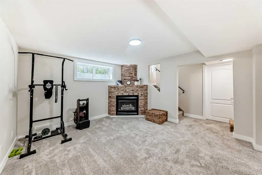 43 Bridlewood Green SW