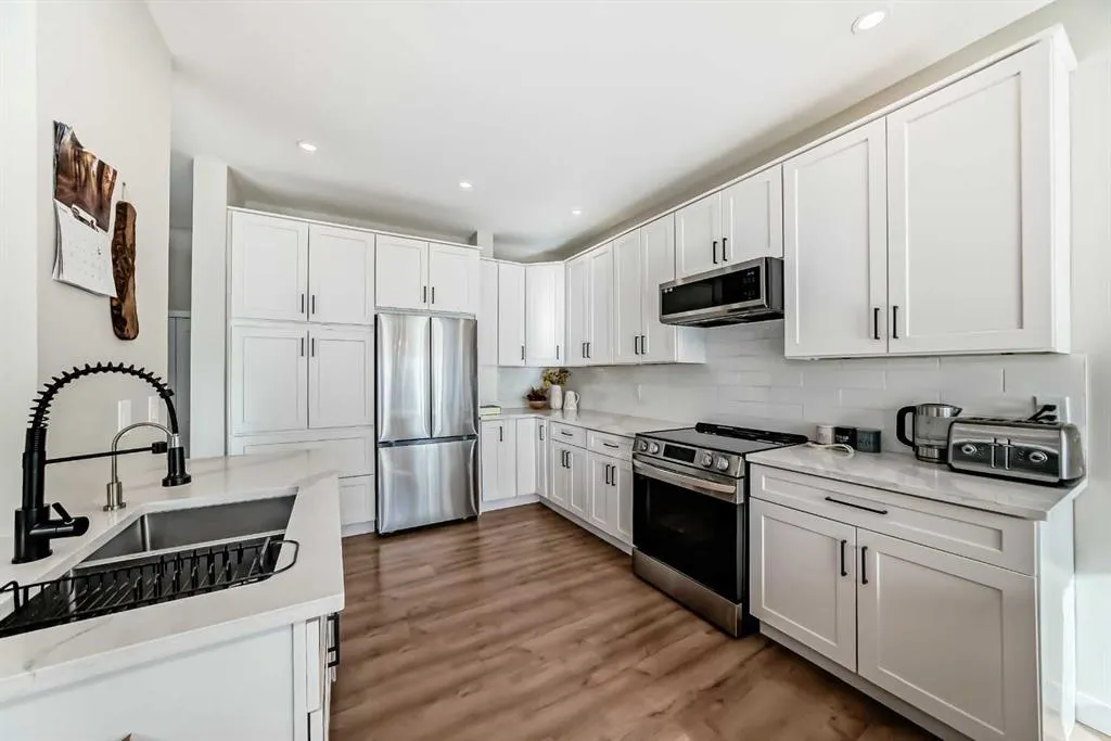 43 Bridlewood Green SW