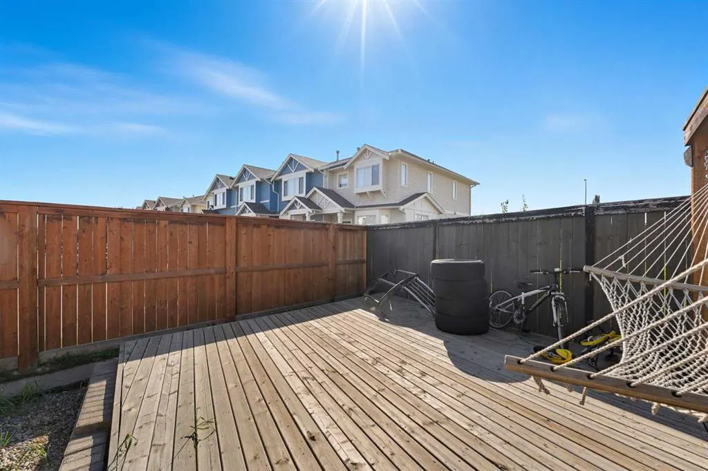 824 Luxstone Square SW