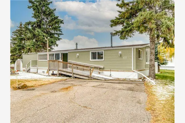 102 Burroughs Place NE