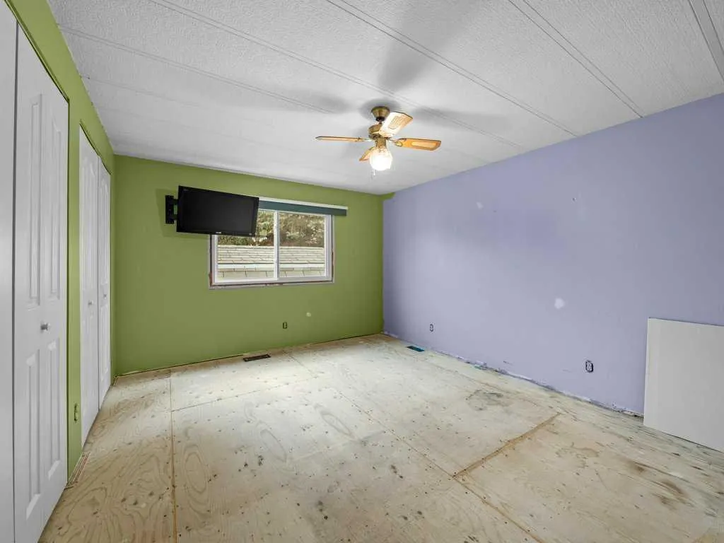 102 Burroughs Place NE