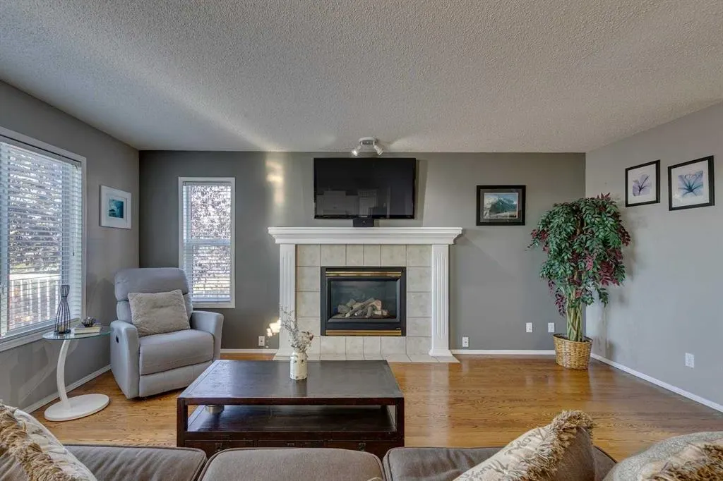 94 Somerglen Close SW
