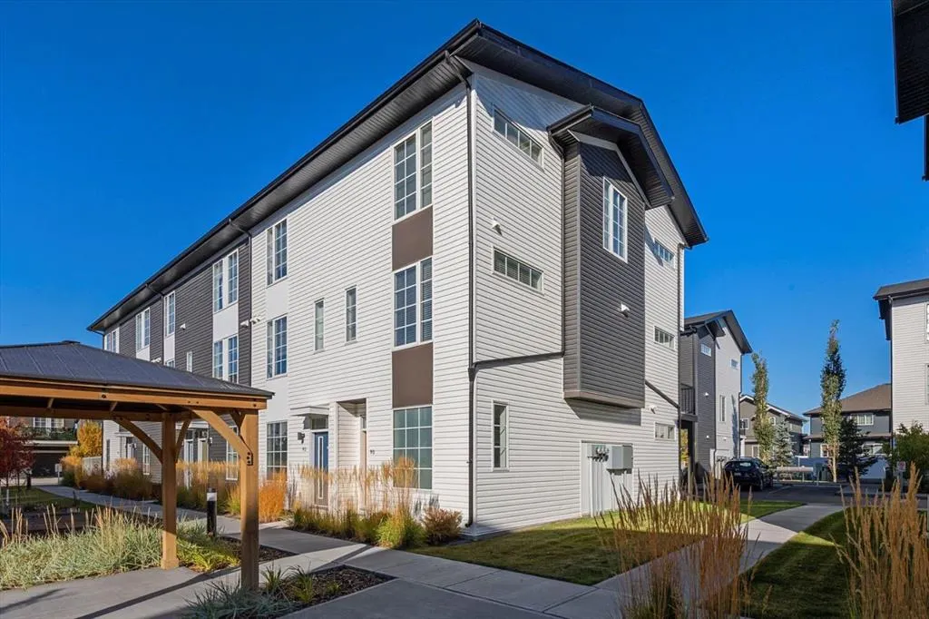 90 Walgrove Common SE