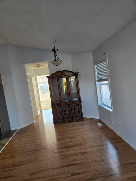 54 Taracove Road NE