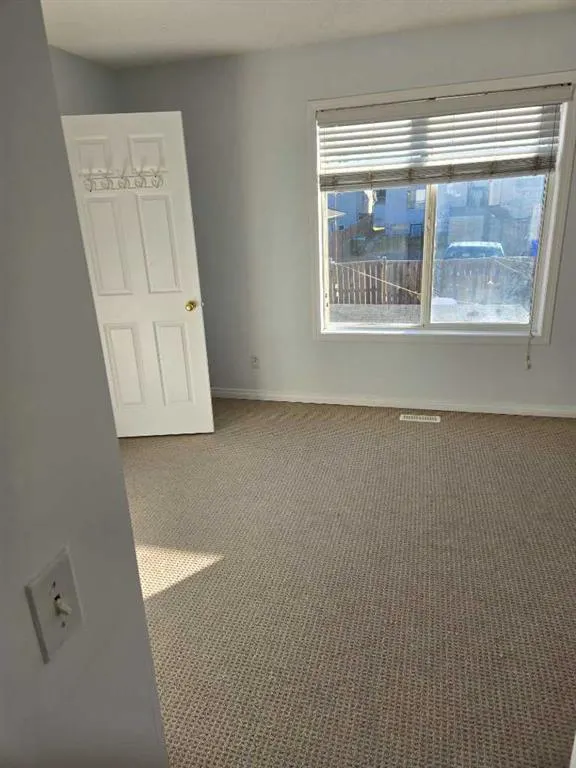 54 Taracove Road NE
