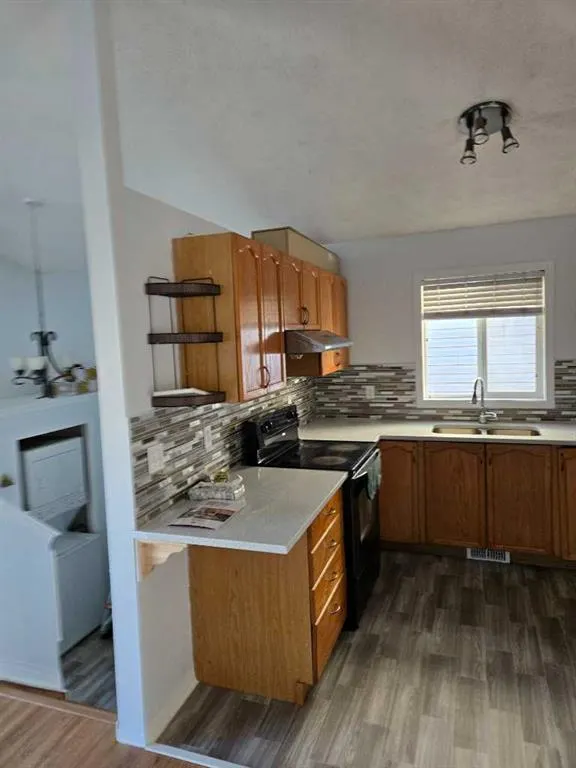 54 Taracove Road NE