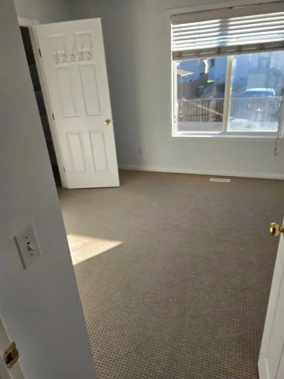 54 Taracove Road NE