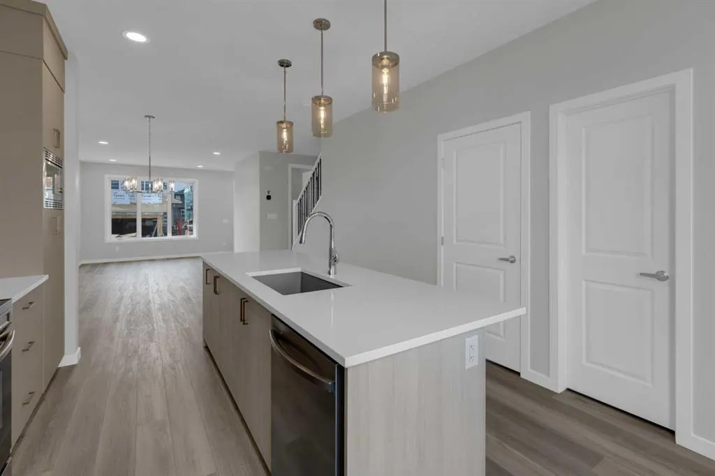 2022 Cobblebrook Crescent SW