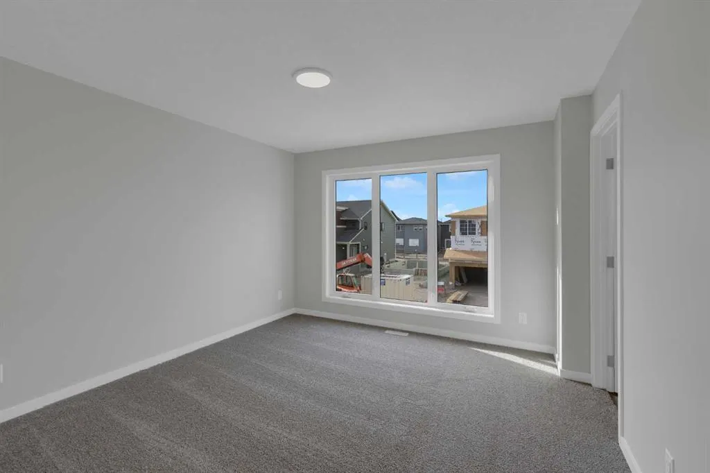 2022 Cobblebrook Crescent SW