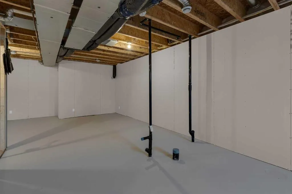 2022 Cobblebrook Crescent SW