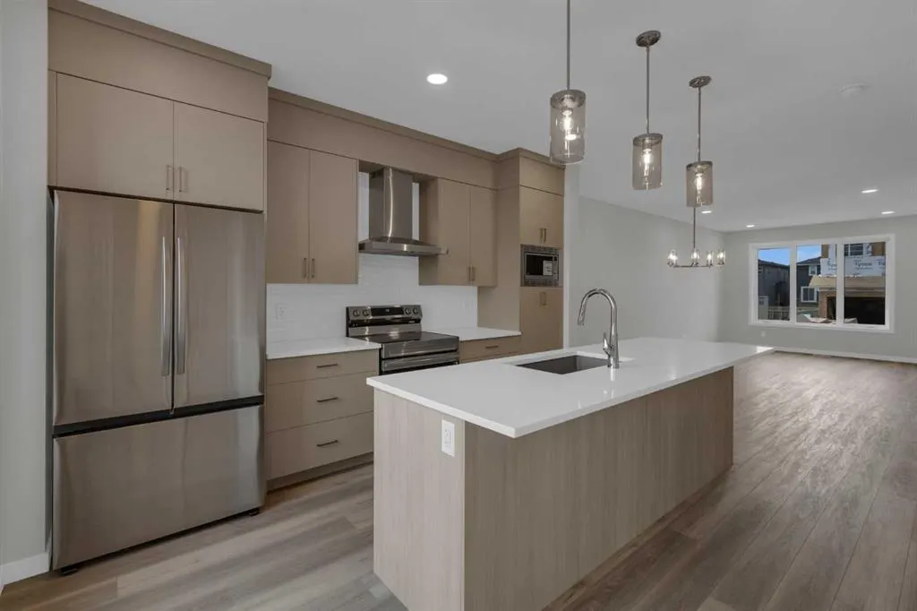 2022 Cobblebrook Crescent SW