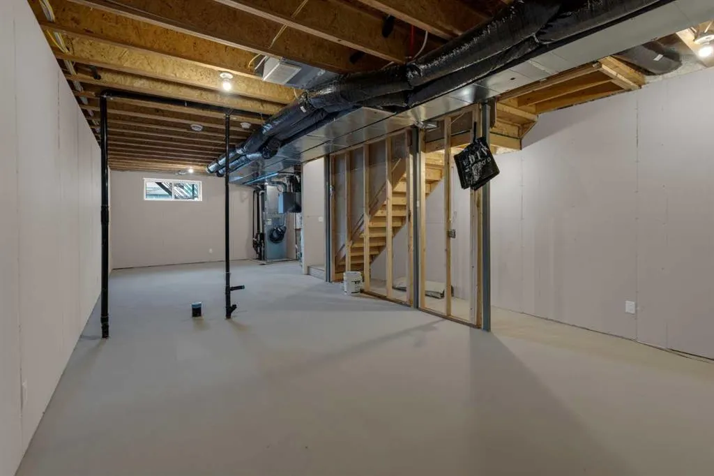 2022 Cobblebrook Crescent SW