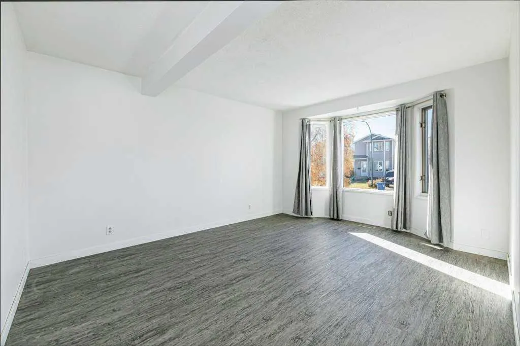 71 Good Crescent