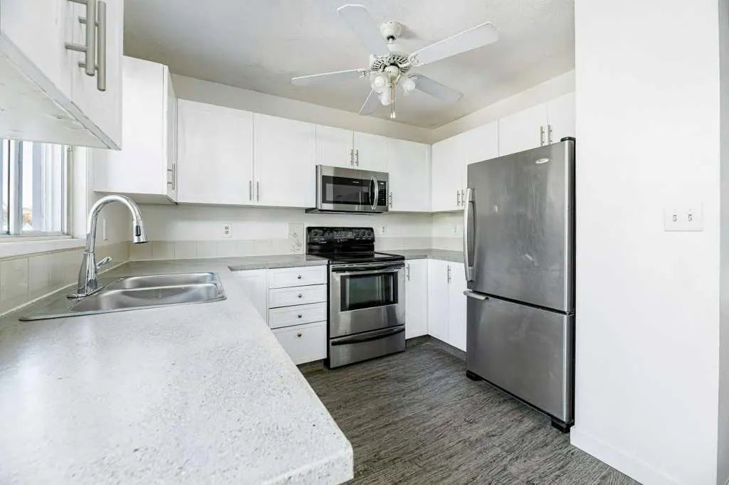 71 Good Crescent