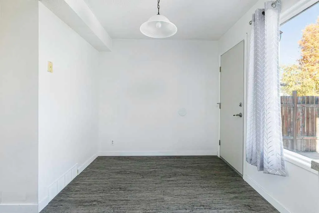 71 Good Crescent