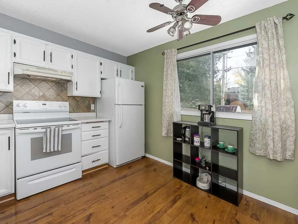 147 Berwick Way NW