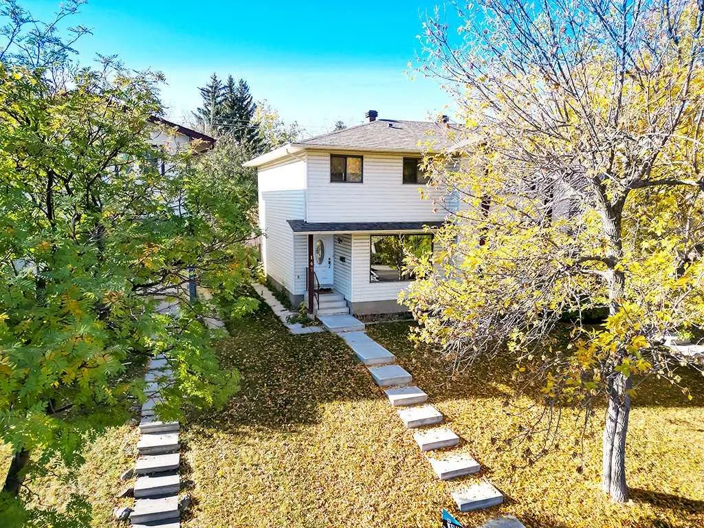 147 Berwick Way NW
