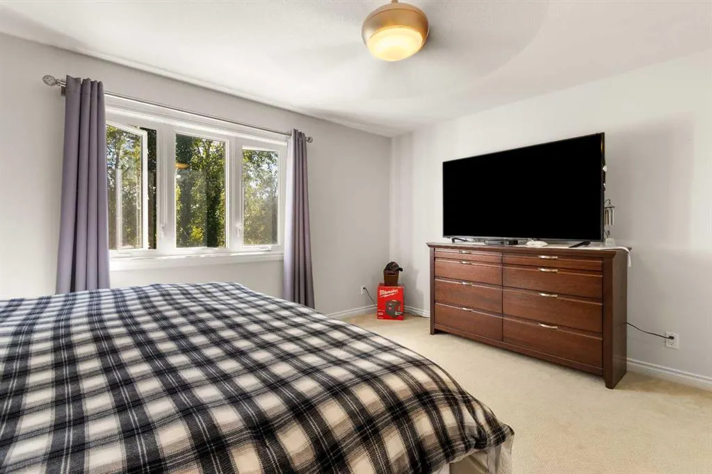 3905 44A Avenue, #3905