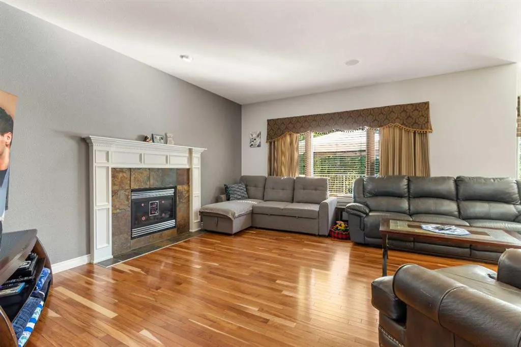 3905 44A Avenue, #3905