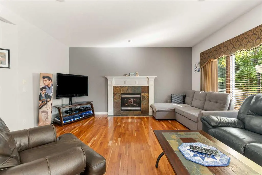 3905 44A Avenue, #3905
