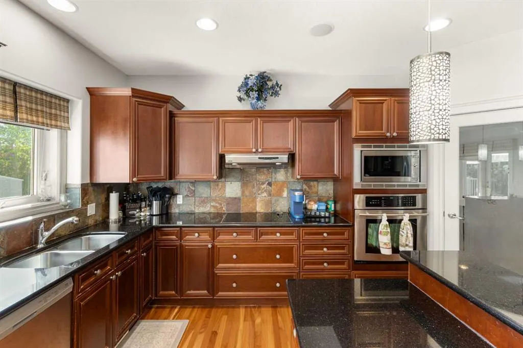 3905 44A Avenue, #3905