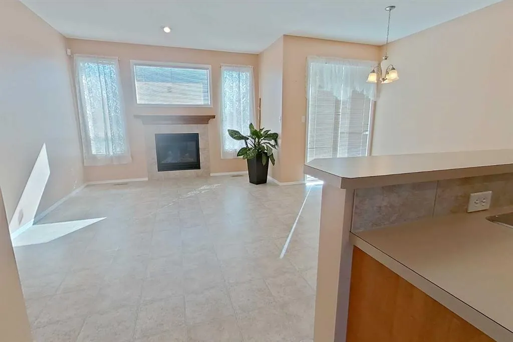 295 Blackfoot Road W, #4