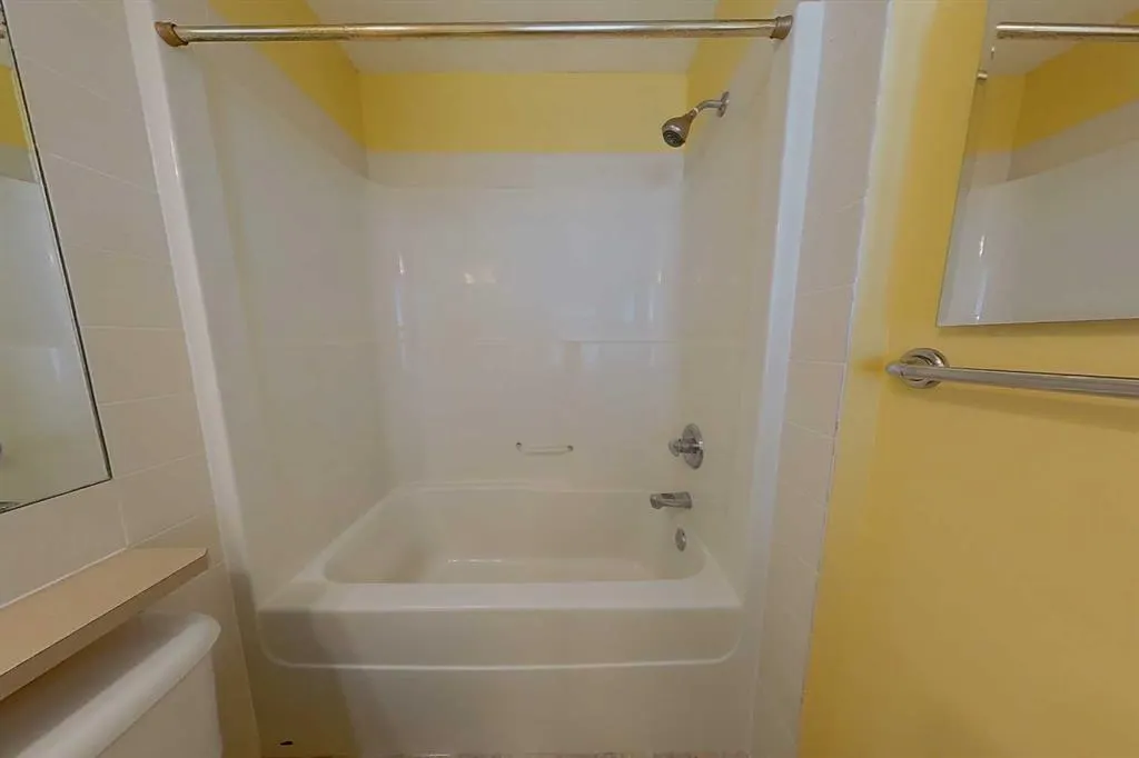 295 Blackfoot Road W, #4
