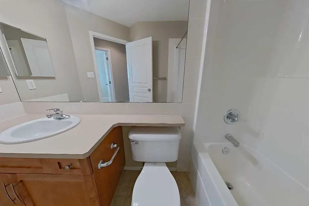 295 Blackfoot Road W, #4
