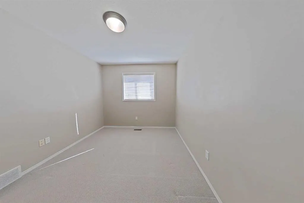 295 Blackfoot Road W, #4