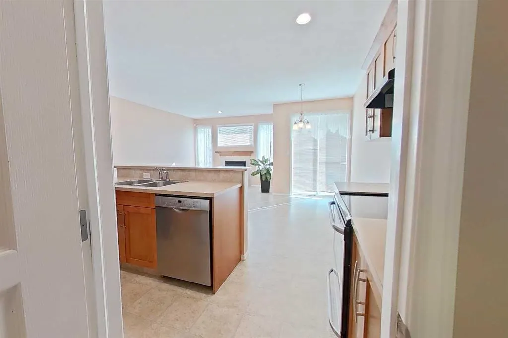 295 Blackfoot Road W, #4