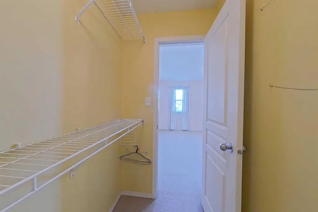 295 Blackfoot Road W, #4