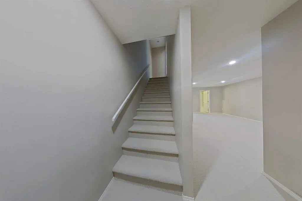 295 Blackfoot Road W, #4