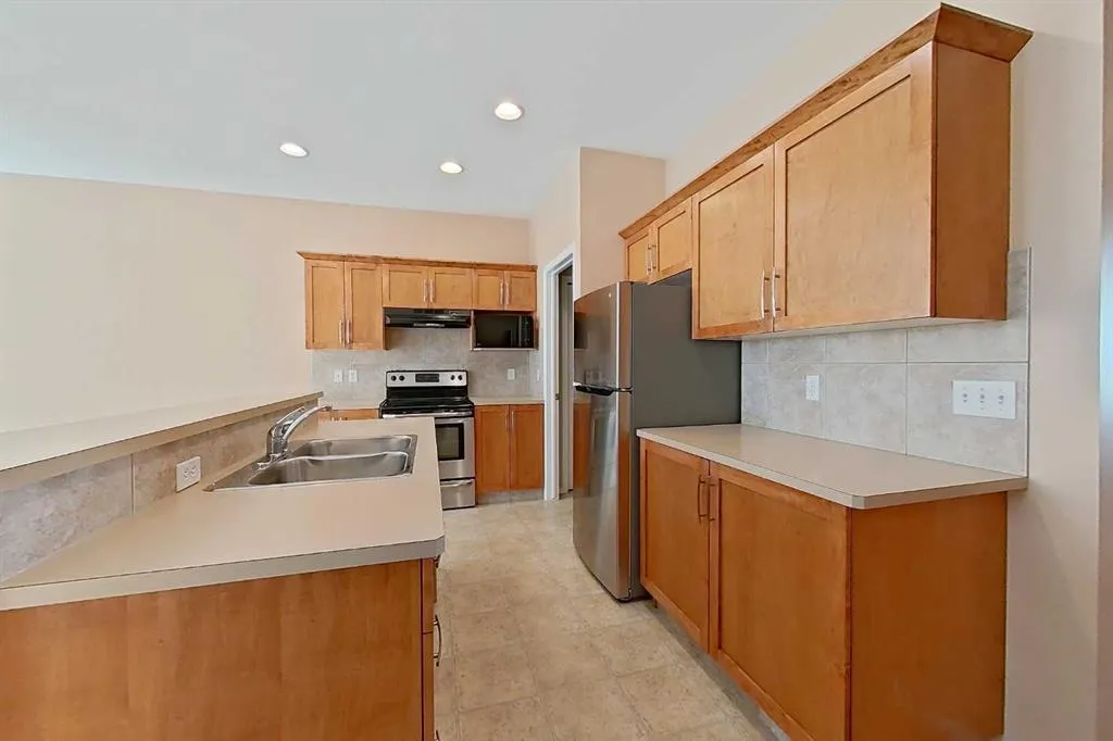 295 Blackfoot Road W, #4
