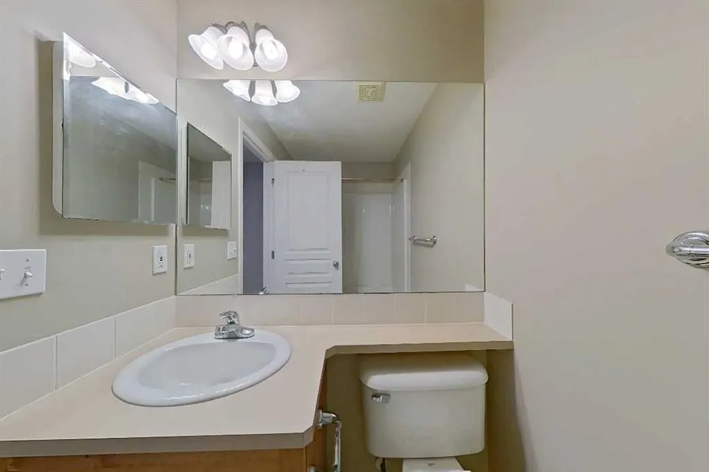 295 Blackfoot Road W, #4