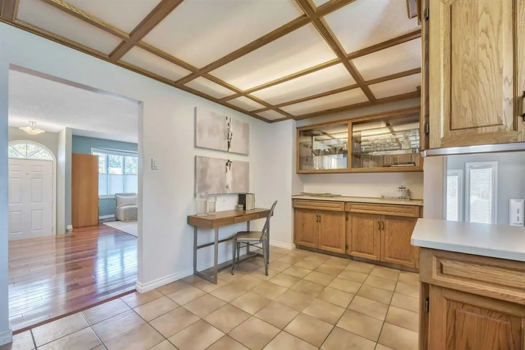 17 Windermere Road SW