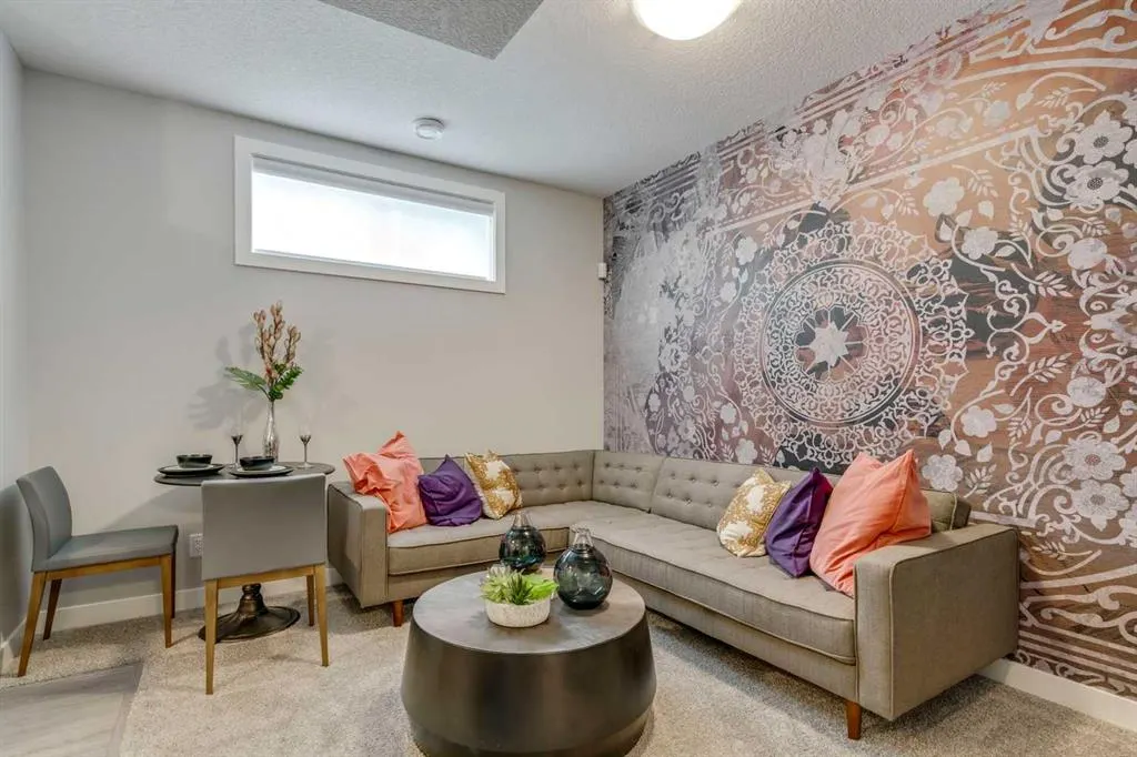 943 Legacy Circle SE
