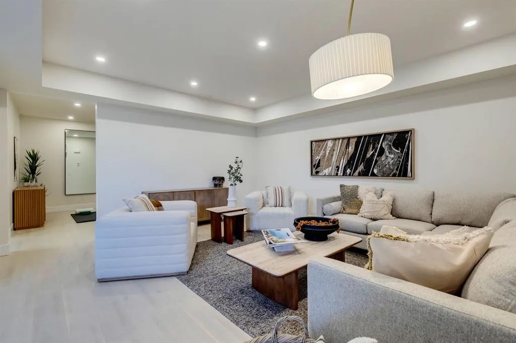 8 Calais Lane SW