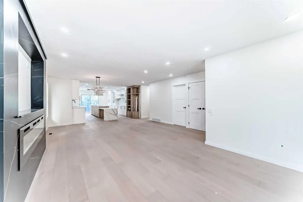 64 Woodstock Road SW