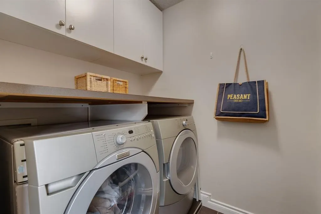 3841 Point Mckay Road NW