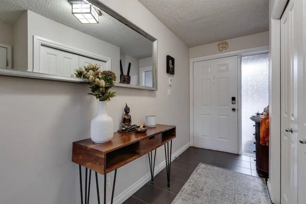 3841 Point Mckay Road NW