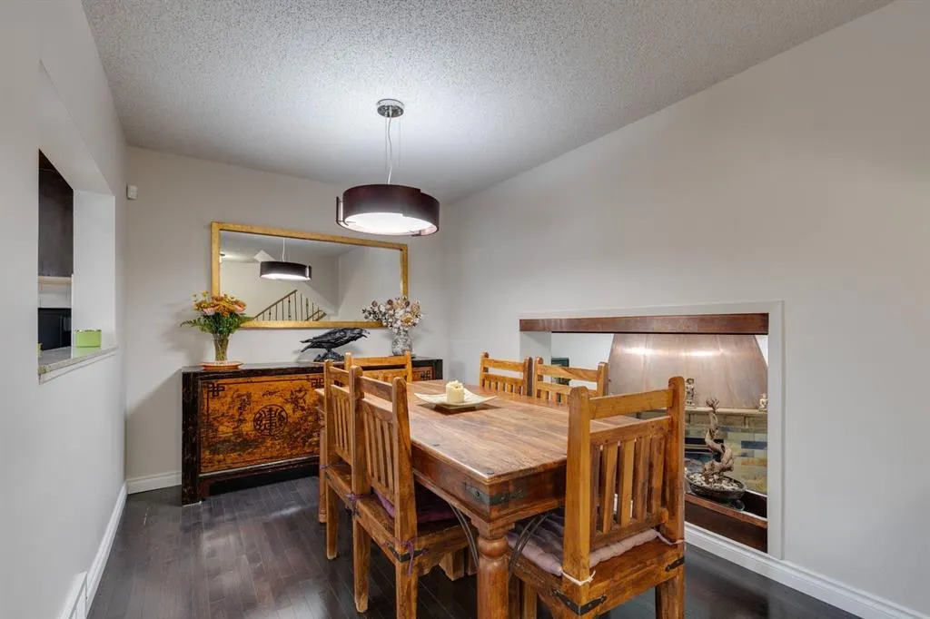 3841 Point Mckay Road NW