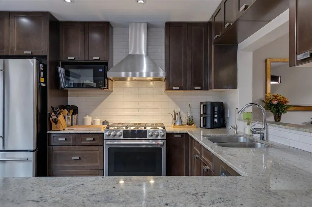 3841 Point Mckay Road NW