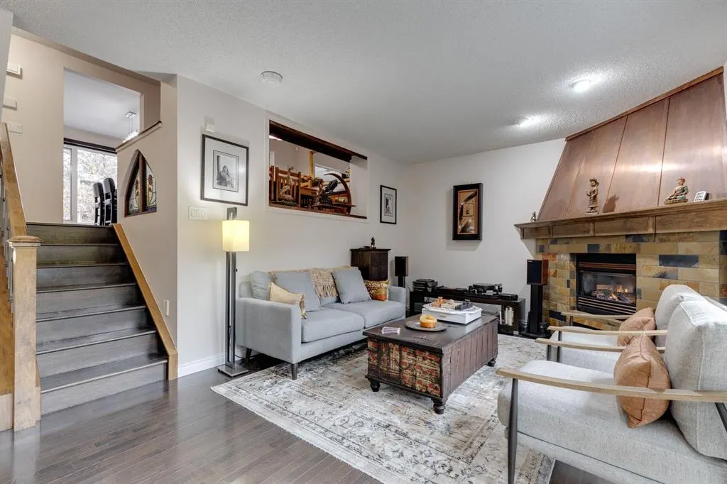 3841 Point Mckay Road NW